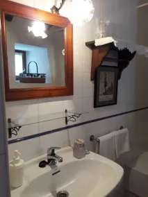 A Cortiña de Cantalarrana - Casa de banho