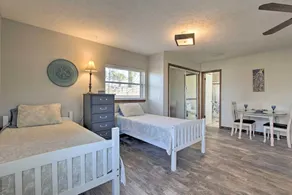Bayfront Panama City Studio Near Tyndall Afb! - Zimmer