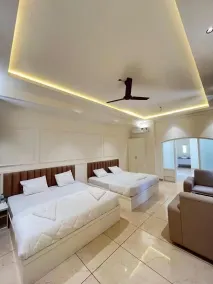 Aagneyam Grand Resort - Rum