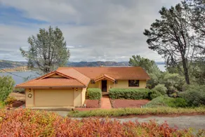 Spacious Kelseyville Home w/ Large Lakefront Deck! - Innenbereich
