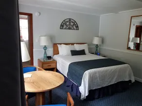 Bay Top Motel - Room