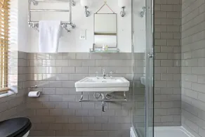 The Plough Inn - Bathroom