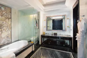 Howard Johnson Plaza Ningbo - Bathroom