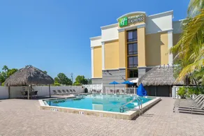 Holiday Inn Express Cape Coral-Fort Myers Area by IHG - Pool