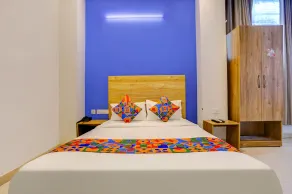 Hotel Grand Capitol Near Railway Station - Chambre