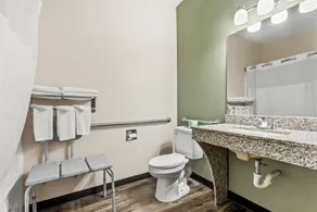 Quality Inn Brookings-University - Bathroom
