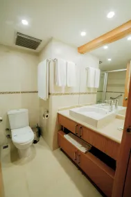 Patalya Lakeside Resort Hotel - Bathroom
