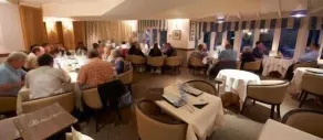 Hôtel Restaurant Le Rive Gauche - Restaurang