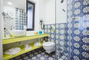 Eloom Hotel - Bathroom