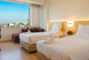 Gemini Continental, Hazratganj - Room