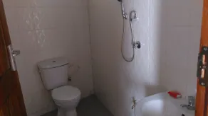 Lago Resort - Best Views in Kisumu - Bathroom