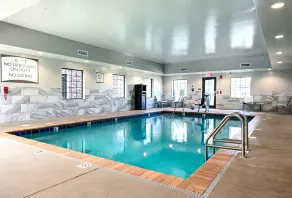 Staybridge Suites - Lafayette by IHG - Piscine
