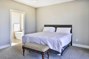 Chic Willamette Valley Home w/ Deck & Vineyard! - Interiör