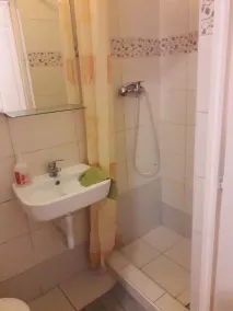 Studio Apartment for 2-4 Persons - Bathroom