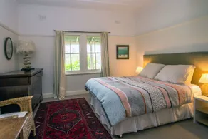 Lone Pine Farmhouse - Camera