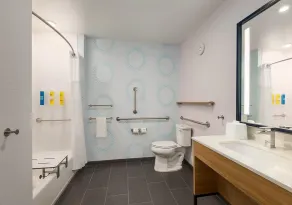 Tru by Hilton Fort Lauderdale Downtown - Salle de bain