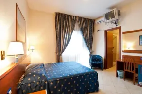 Hotel 4 Pini - Zimmer