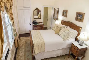 Weaverville Hotel - Room