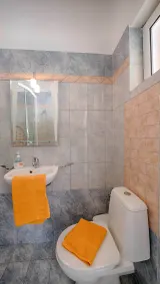 Vistonia - Bathroom