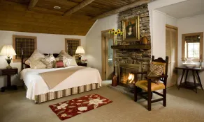 1906 Pine Crest Inn - Zimmer