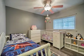 Dog-friendly Texas Retreat w/ Hot Tub, Patio & Bar - Værelse