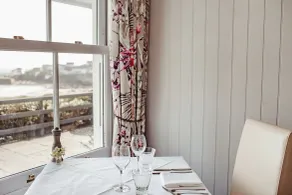 The Bay Hotel - Restaurant