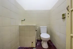Hotel O Asta Guesthouse - Bathroom