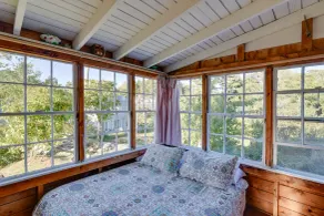 Oceanfront Cottage w/ Deck 2 Mi to Boothbay Harbor - Værelse