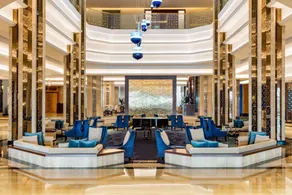 The Diplomat Radisson Blu Hotel Residence & Spa - Vestíbulo