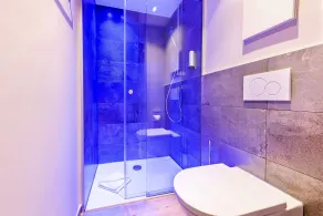 BOLLWERK Lifestyle Hotel, automatisiertes Hotel mit Self Check In - Bathroom