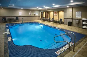 Holiday Inn Express & Suites Timmins by IHG - Piscine