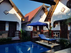 Gili Bagaz Cottages - Pool