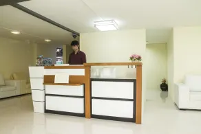 House and Home Residence - Réception