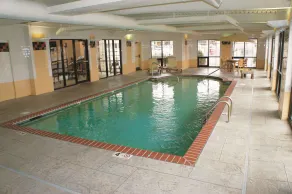 La Quinta by Wyndham Springfield South - Piscine