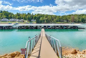 Private Boat Slip, Scenic Views: Norris Lake Condo - Interni