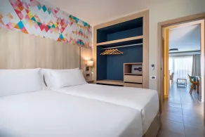Costa Isora 1 - Rom