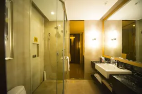 Chengdu Rising Butterfly Hotel - Baño