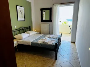 Son of the Beach Apartment - 20sec walk to beach - Room