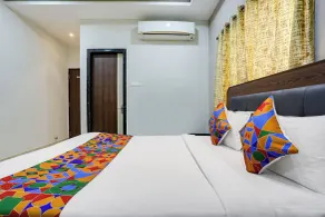 Hotel Johar Inn - Room