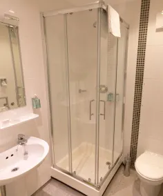 Stratford Limes Hotel - Baño