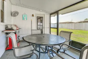 3 Mi to Venice Beach: Pet-friendly Home w/ Yard - Innenbereich