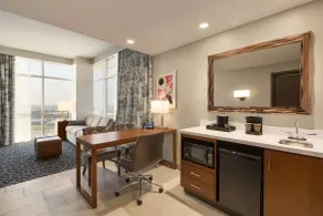 Embassy Suites by Hilton Denton Convention Center - Chambre