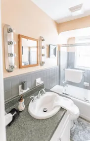 Spacious Townhome in St. Louis - Badezimmer