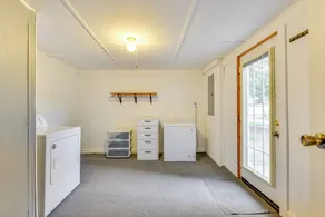 Point Breeze Vacation Rental, Walk to Lake Ontario - Interiör