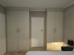 Luxury Boutique Apartment Near Wonderboom Airport & Mall - Zimmer