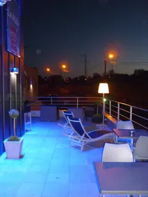 Hotel Le Midi - Pool