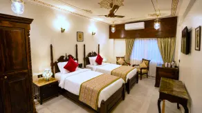 Amar Mahal Luxury Boutique Hotel Near Fateh Sagar Lake, Udaipur - Værelse