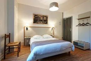 Hôtel du Commerce Et Touring Autun - Chambre