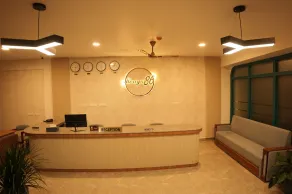 HOTEL MERIYA PALA - Lobby