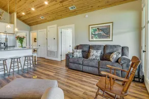 Escape to Nature: Lakefront Jay Cottage w/ Views! - Interni